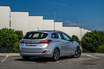 Hyundai i30 CW 1.6i CRDi VGT Family - 3