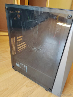 Výkonný počítač Xeon (64GB RAM) - 3