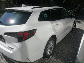 Predam Toyota Corolla Kombi Hybrid 2025 HAVAROVANA. - 3