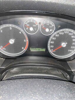 Ford Focus 1.6 TDCi 80 kW combi - 3