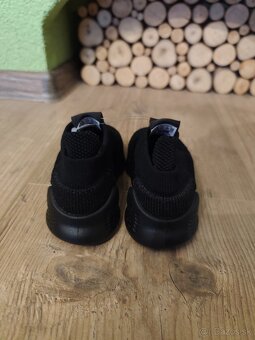 Nové Adidas botasky č.22 - 3