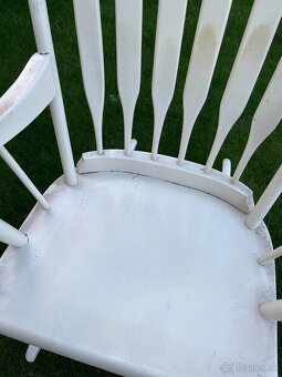 Romantické biele hojdacie kreslo - 3