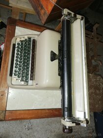 Šijací stroj písací stroj vaha - 3