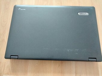 predám notebook Acer extensa 5635 / 4gb ram /250gb hdd - 3