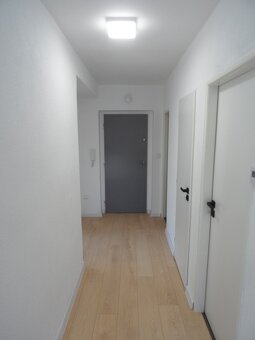 Prenájom 2-izbového bytu, Nováky - 3