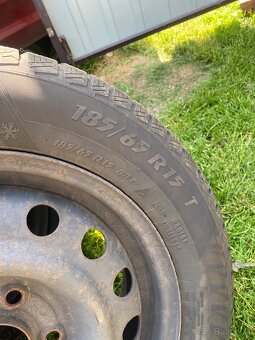 zimne 185/65 R15 ako nove obute na 5x114,3 R15 - 3