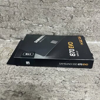SSD disk Samsung SSD 870 EVO 1TB(MZ-77E1T0B/EU) - 3