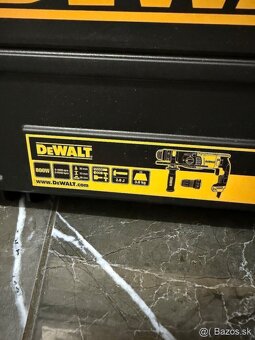 kladivo DeWalt D25134K - 3