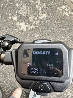 Predám elektrickú kolobežku Ducati Pro 2 Plus - 3