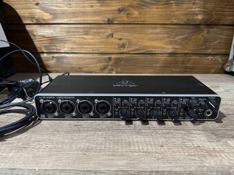 BEHRINGER U-PHORIA UMC404HD - 3