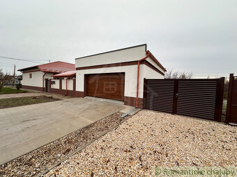 Priestranný rodinný dom v Kolárove – ideálne bývanie aj in - 3