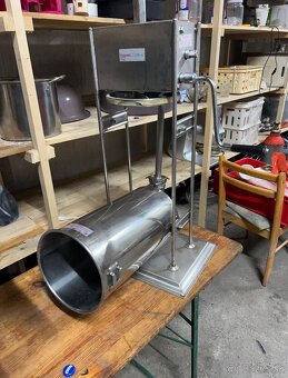 Narážačka-plnička klobás a pod. - 3