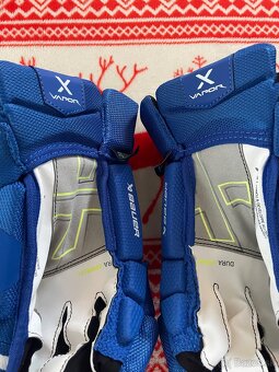 PREDANÉ. Predám nové profi rukavice Bauer Vapor Hyperlite Sr - 3