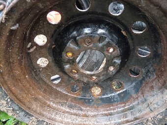 6x139,7 Kia carnival - 3