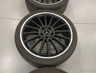 Mercedes AMG R19 - 3