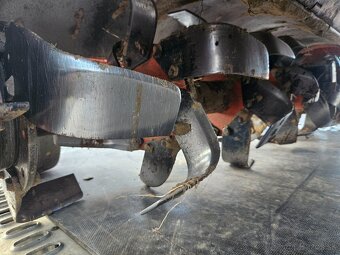 Rotavátor za traktor HOWARD - 3