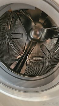Predám vstavanú práčku Whirlpool - 3