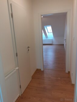 2-izbový byt na námestí - 3