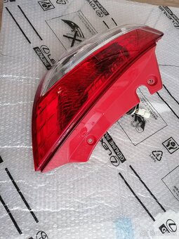 Suzuki Swift zadné svetlo - 3
