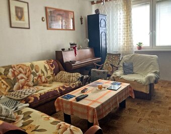 2 izbový byt na Chrenovej 1, Trieda Andreja Hlinku - 3