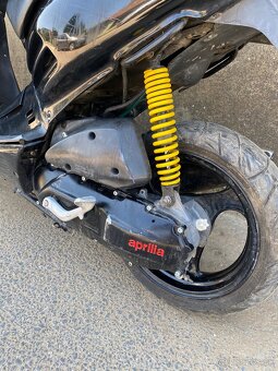 Aprilia sr 50 - 3