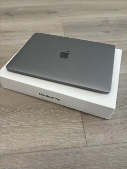 Macbook pro skoro nepouzivany - 3