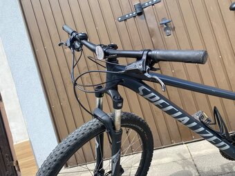 Horský bicykel značky Specialized S - 3