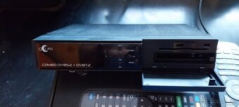 uClan D-Box 4K CI+ D-Box 4K CI PLUS 4K UHD combo DVBS2 + DVB - 3