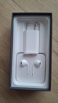 iPhone 8 64GB (+ NOVÁ BATÉRIA) - 3