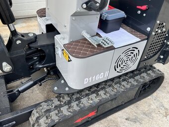 Minibáger so spoľahlivým naftovým motorom - 3