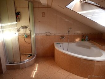 ROBOTNIKOM CUDZINCOM 4 izbovi podkrovny byt - 3