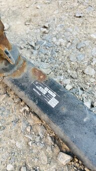 Predám ťažné zariadenie (guľu) na Passat B6 - 3