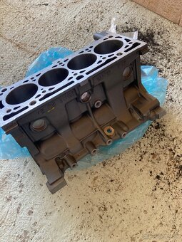 Renault Dacia blok motora - 3