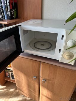 Mikrovlnka DeLonghi 800w - 3