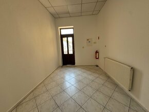 Prenájom kancelárskeho priestoru - 50 m² - 3