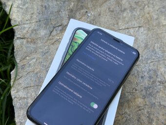 iPhone XS 256GB 100% Batéria - 3