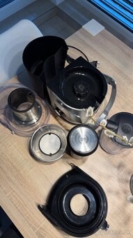 Odšťavovač Bosch MES4000 - 3