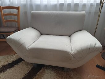 Darujem za odvoz 2 kreslá, 1 gauč a 1 posteľ - 3