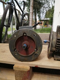 Elektromotor MEZ Mohelnice 370 W, 910 ot /min 400V - 3