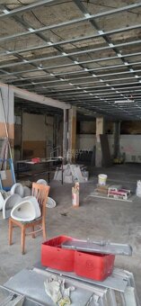 Prenájom - obchodný priestor 250 m2 najfrekventovanejšia uli - 3