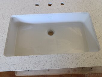 Umývadlový pult z Quarelly s umývadlom - 3