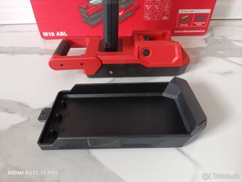 Milwaukee pracovné LED svetlo - 3