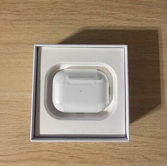 Sluchádka AirPods 2 Pro - 3