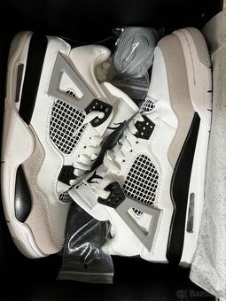 Air Jordan 4 Retro Military Black - 3