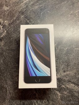 iPhone SE 2020 - 3