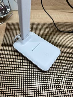 LED STOLNÁ LAMPA - 3