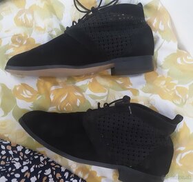 Predaj topánok č39 a 40 - 3