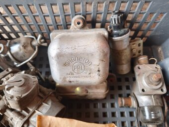 Karburátory , regulator napätia, ventily a iné - 3