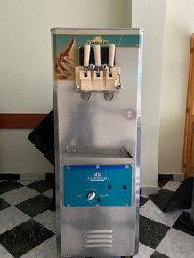 Carpigiani stroj na výrobu točenej zmrzliny - 3