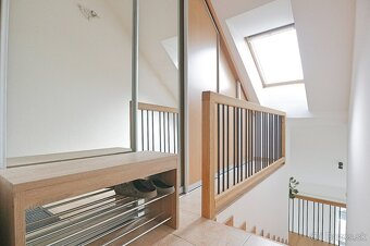 2i byt - 82 m², v cene Parking, pivnica - ďalších 25 m² - 3